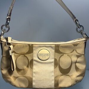 [Coach] Beige Signature Shoulder Bag